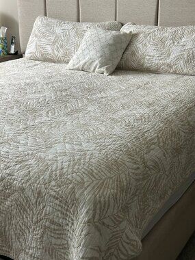 Tommy Bahama King Size Quilt - Palmday Design - Color:  Beige